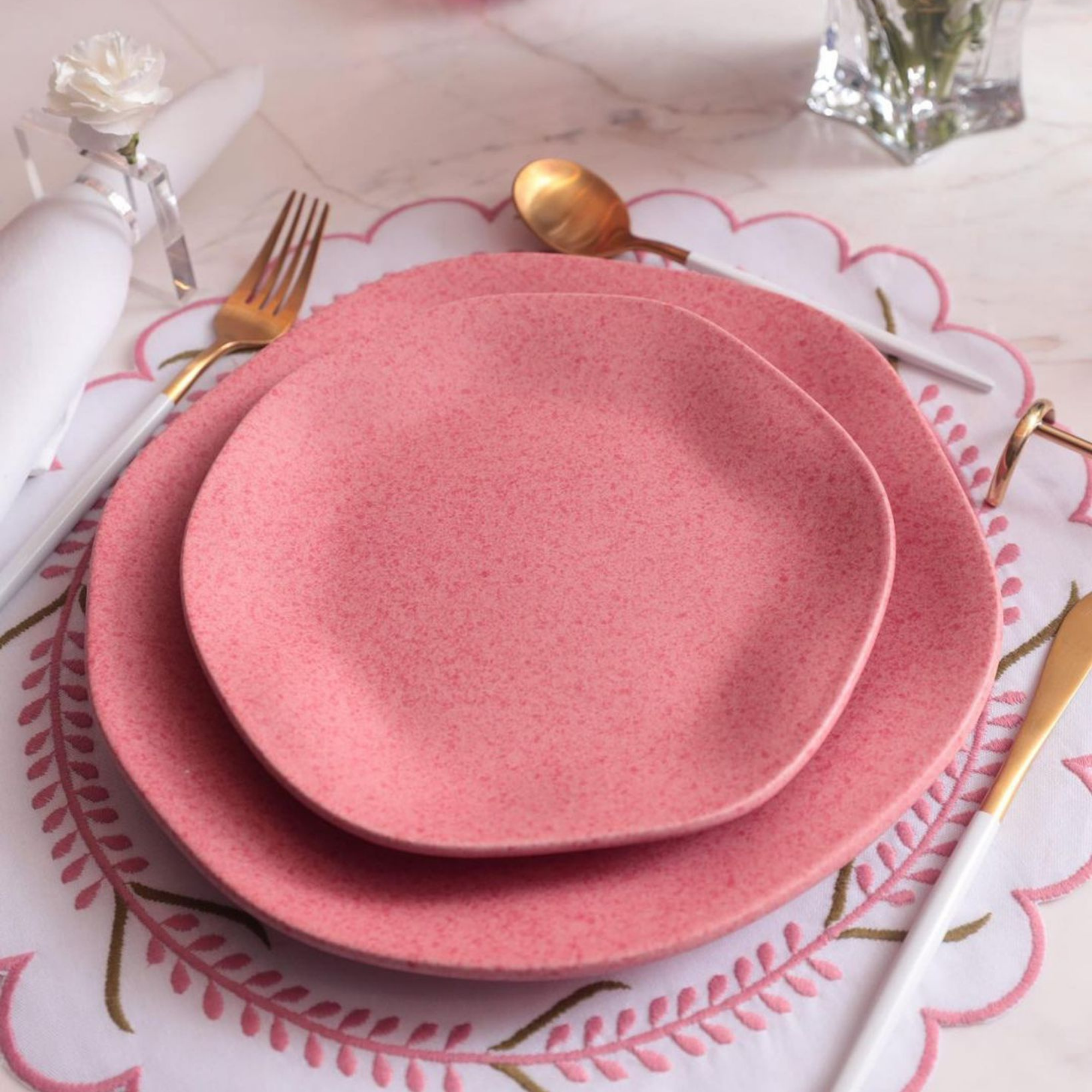 FINAL SALE - Ryo Dragon Fruit 20 Pieces Dinnerware Set Service for 4 - Satin Effect