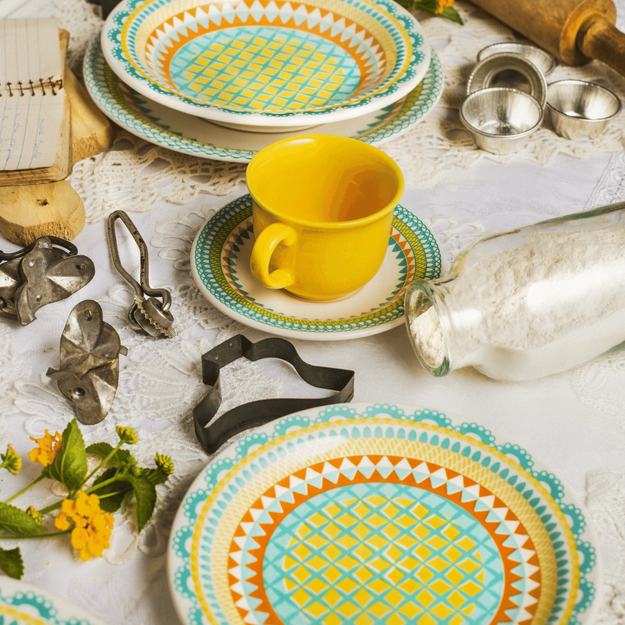 FINAL SALE - Floreal Bilro 20 Pieces Dinnerware Set Service for 4