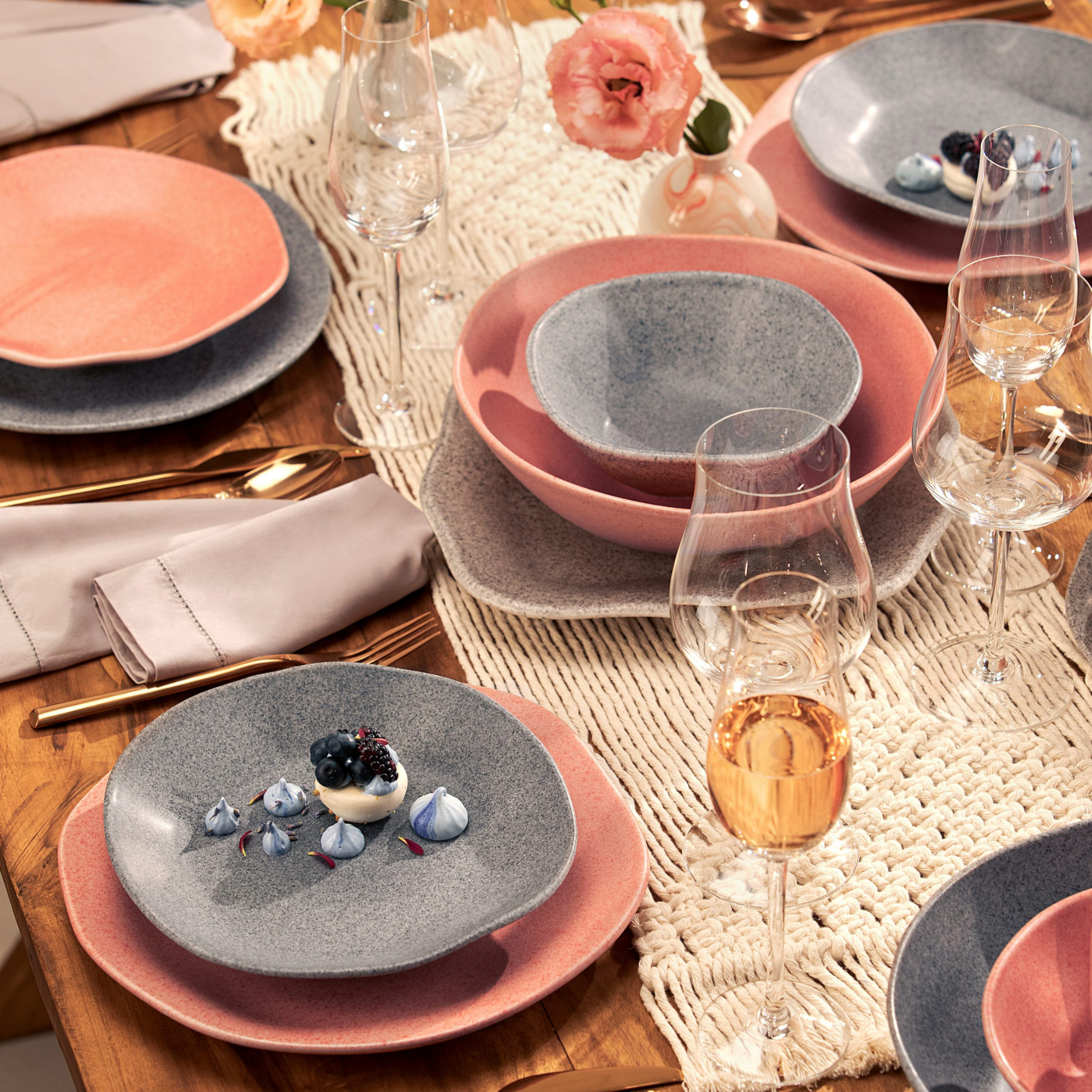 FINAL SALE - Ryo Dragon Fruit 20 Pieces Dinnerware Set Service for 4 - Satin Effect