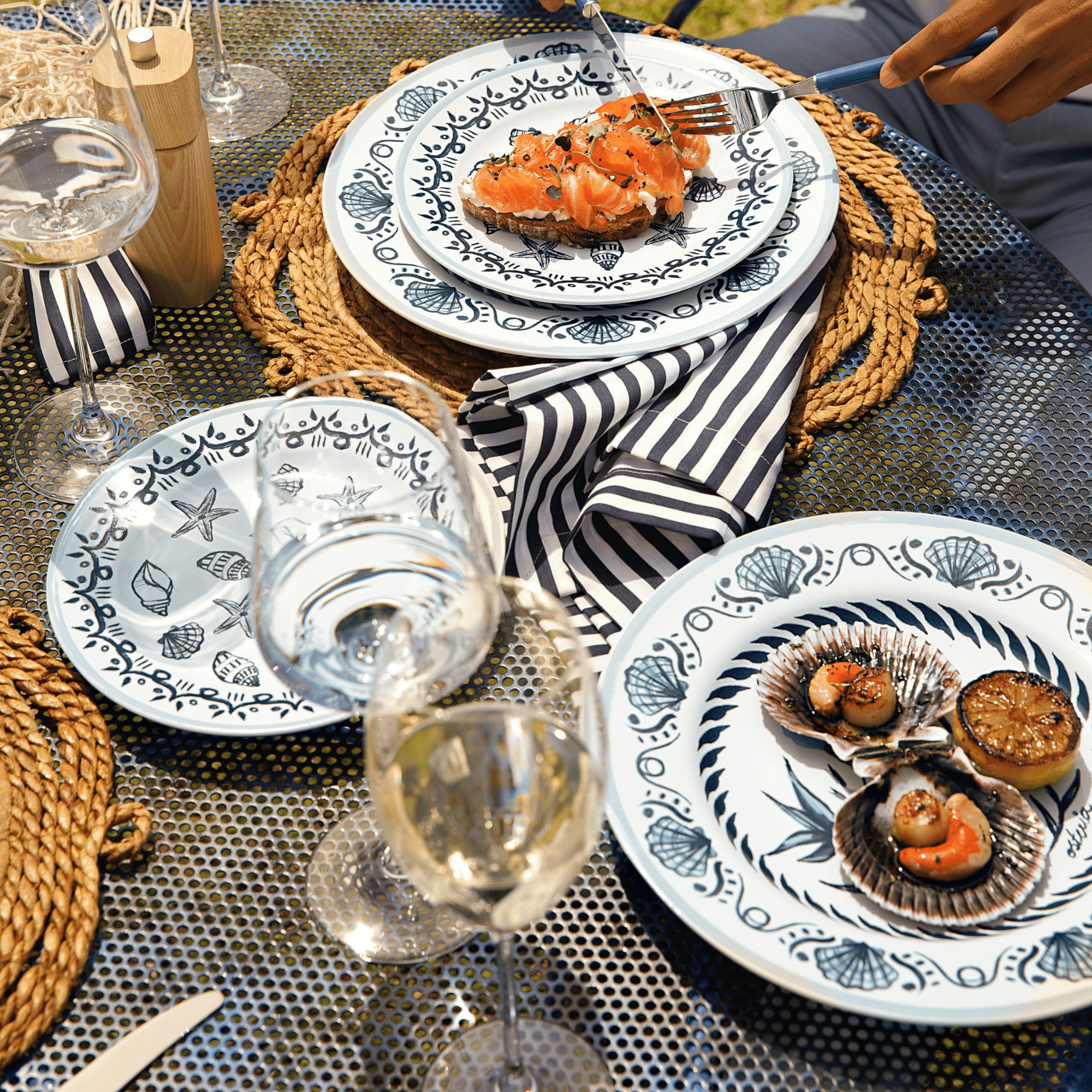 FINAL SALE - Flamingo Osteria 30 Pieces Dinnerware Set Service for 6