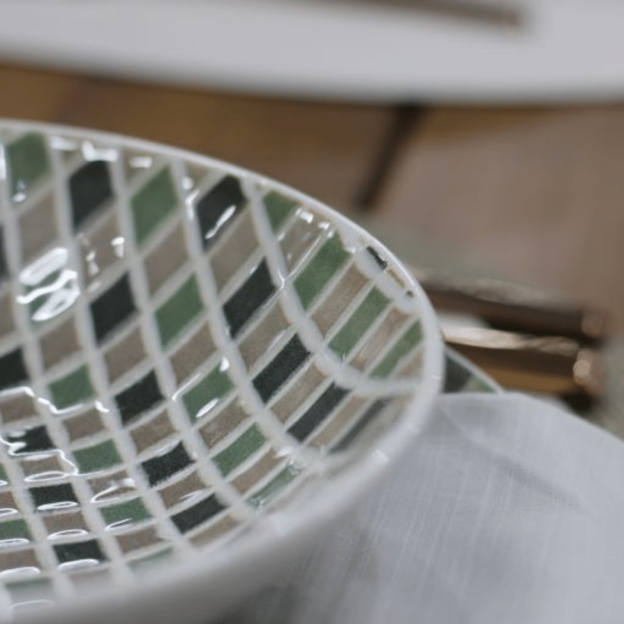 FINAL SALE - Unni Piastrella 20 Pieces Dinnerware Set Service for 4