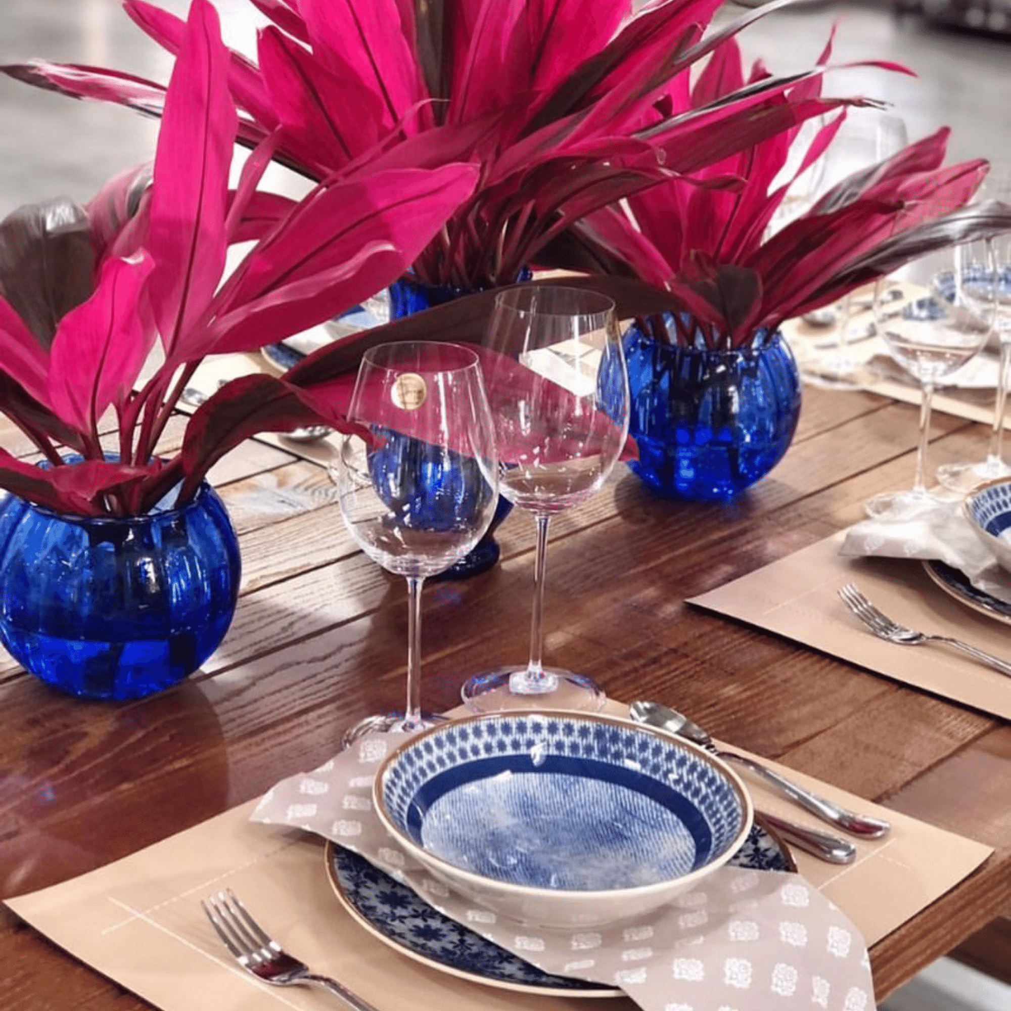 FINAL SALE - Unni Jeans 20 Pieces Dinnerware Set Service for 4