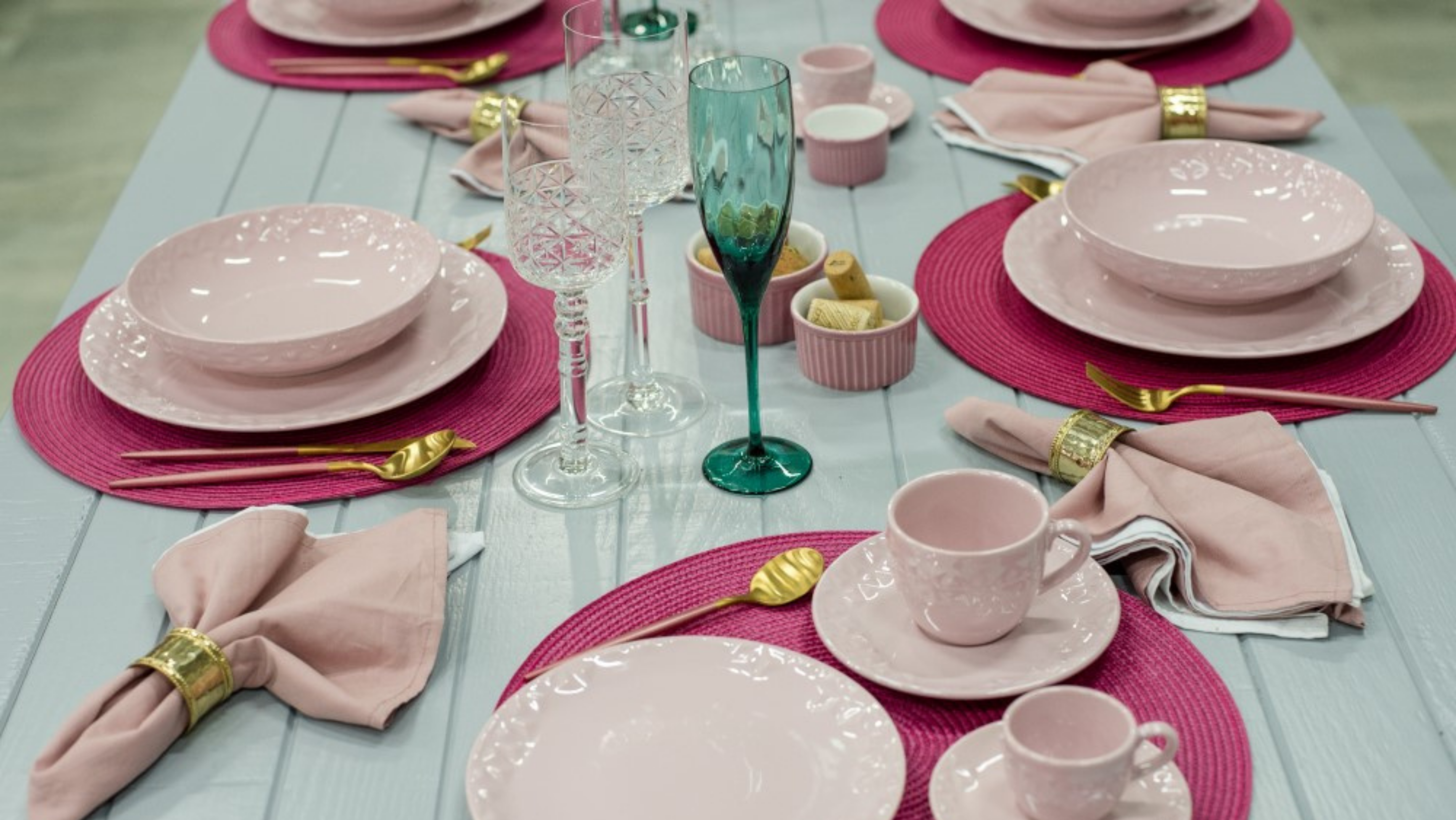 FINAL SALE - Mia Quartz 20 Pieces Dinnerware Set Service for 4