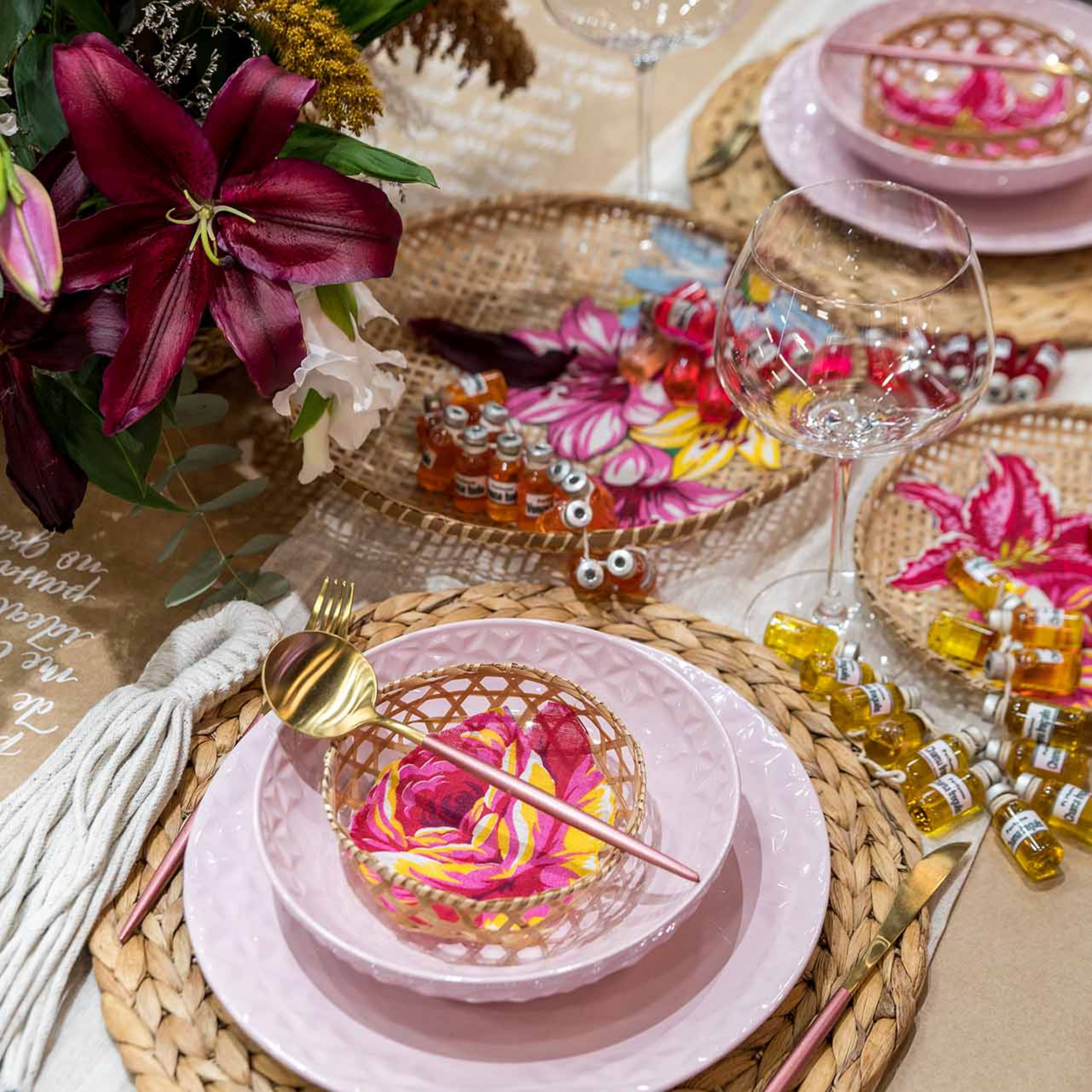 FINAL SALE - Mia Quartz 20 Pieces Dinnerware Set Service for 4