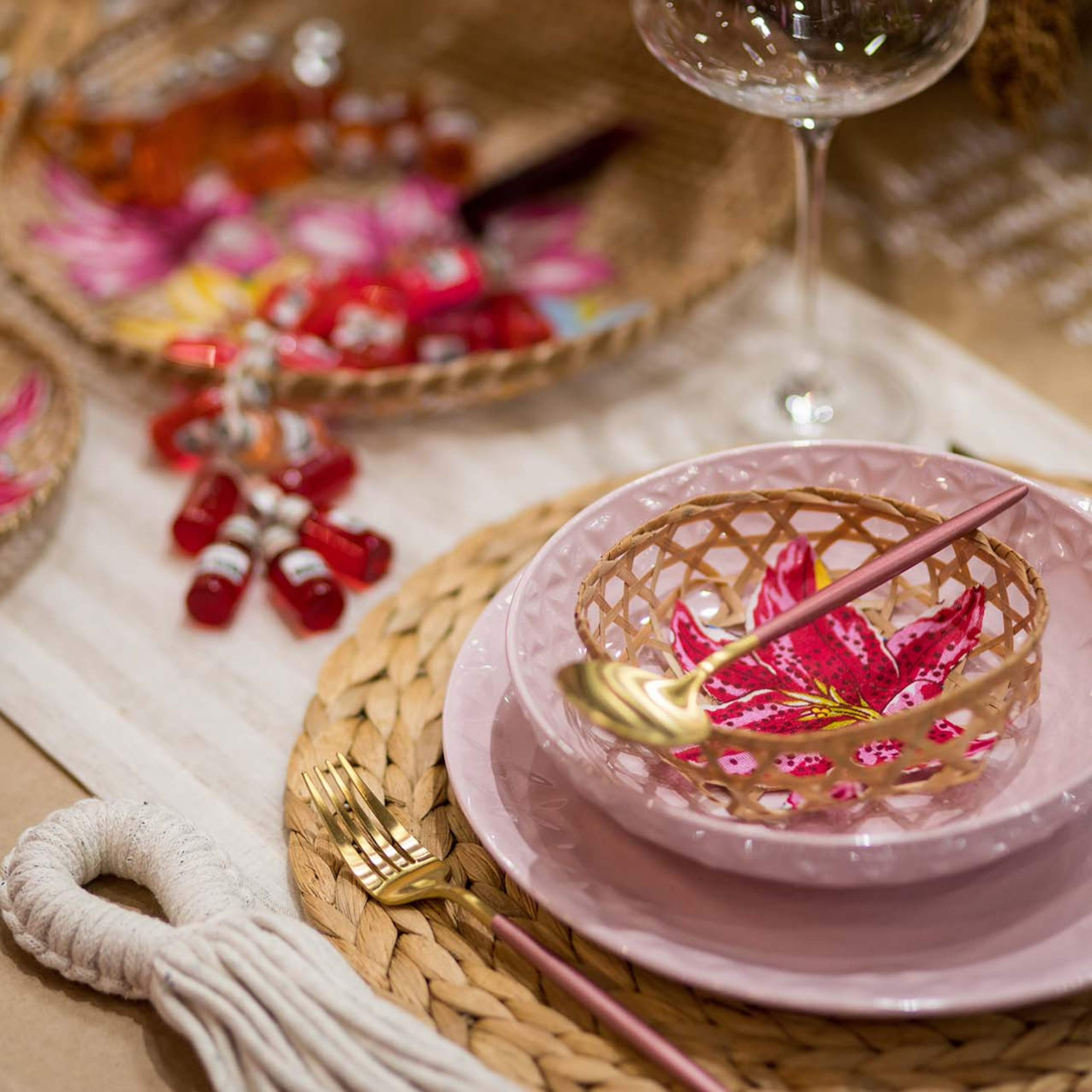 FINAL SALE - Mia Quartz 20 Pieces Dinnerware Set Service for 4