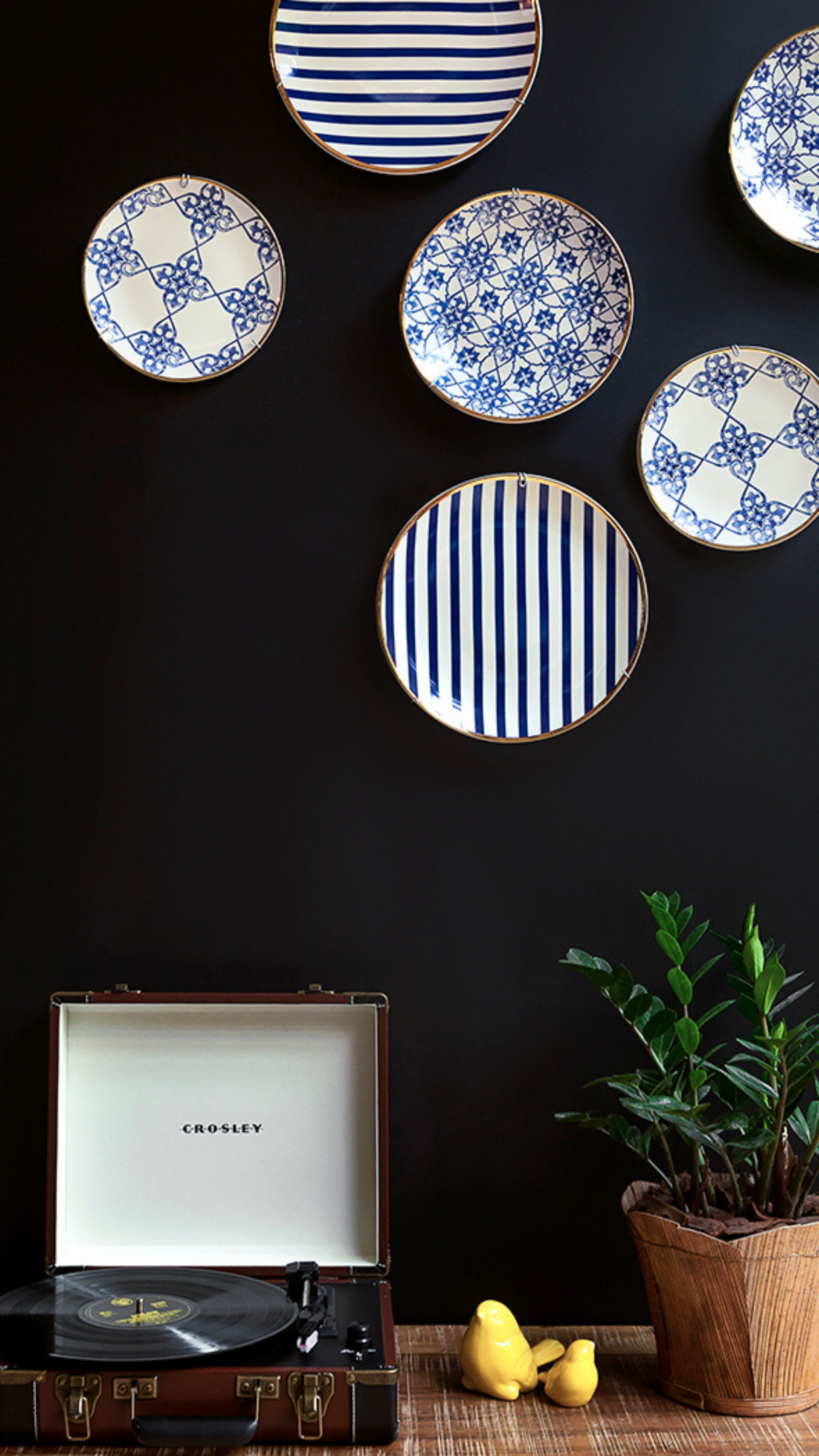 FINAL SALE - Coup Lusitana 30 Pieces Dinnerware Set Service for 6