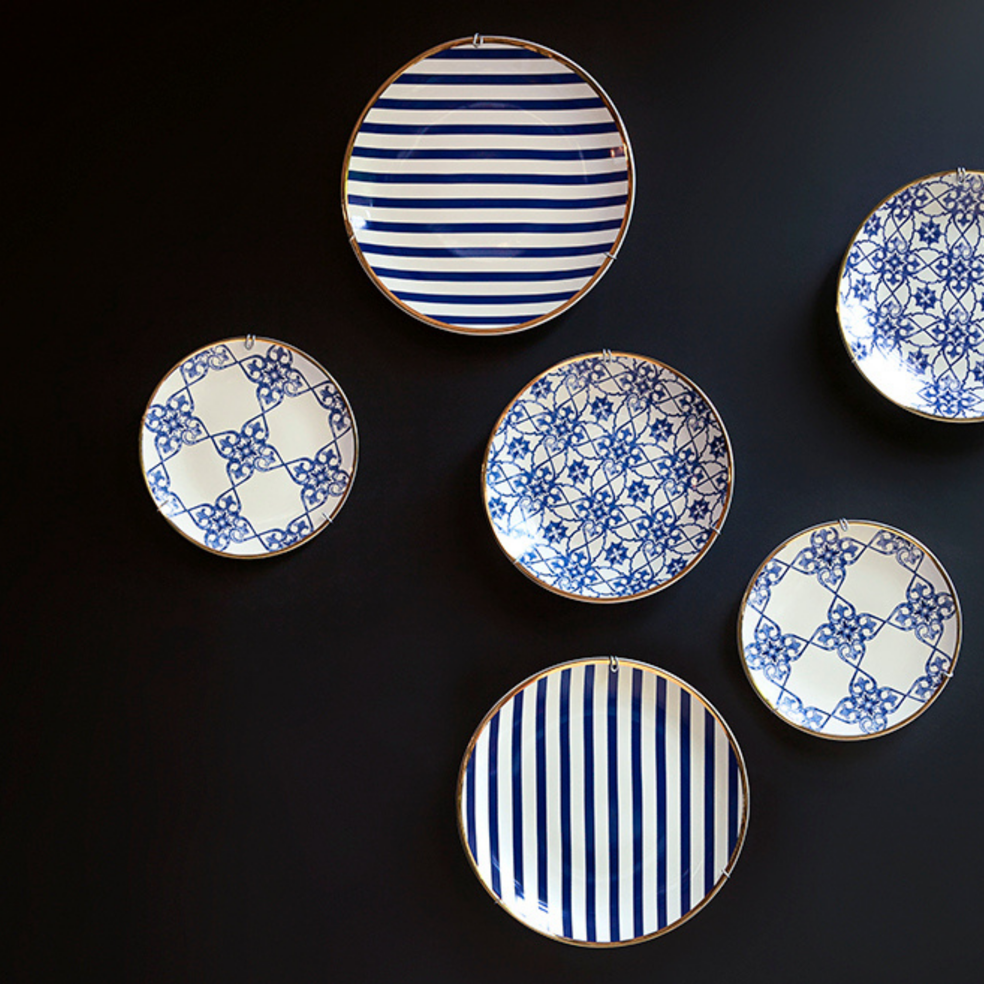 FINAL SALE - Coup Lusitana 30 Pieces Dinnerware Set Service for 6