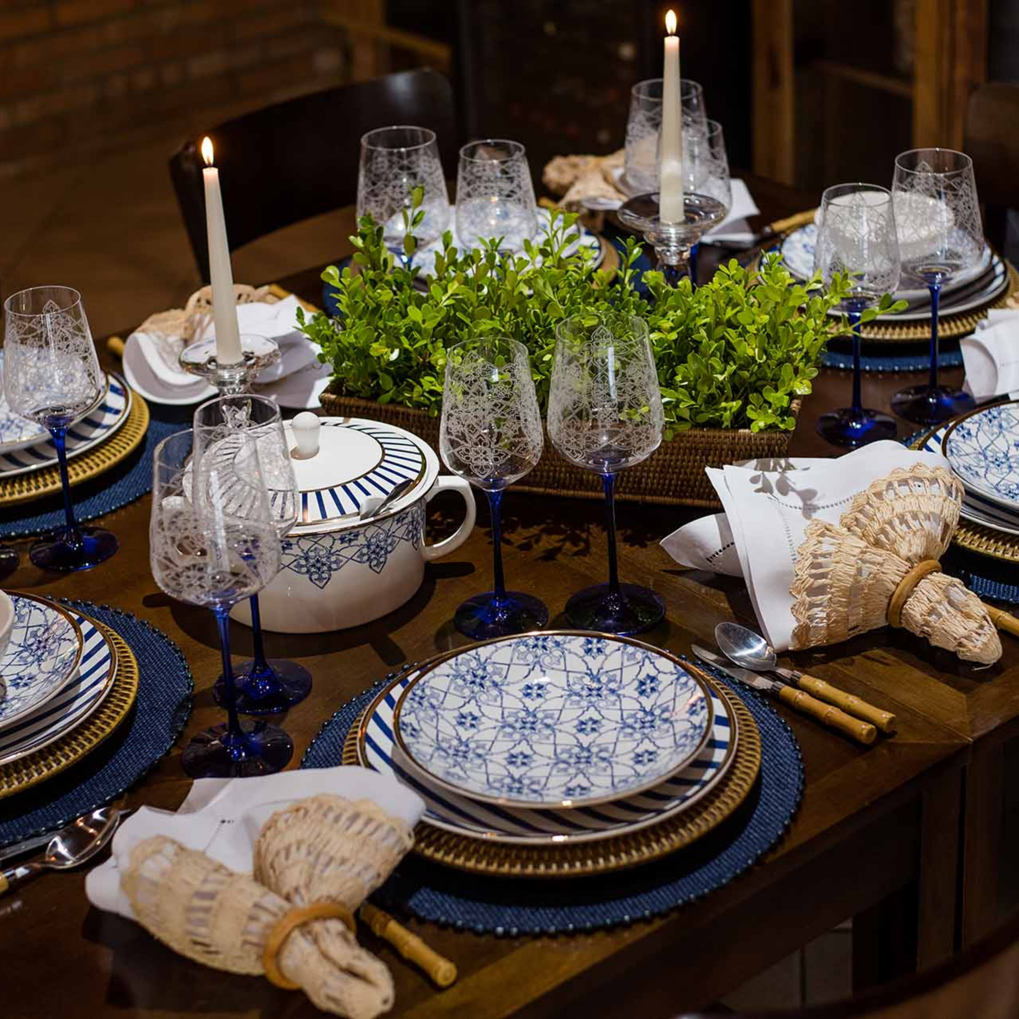 FINAL SALE - Coup Lusitana 30 Pieces Dinnerware Set Service for 6