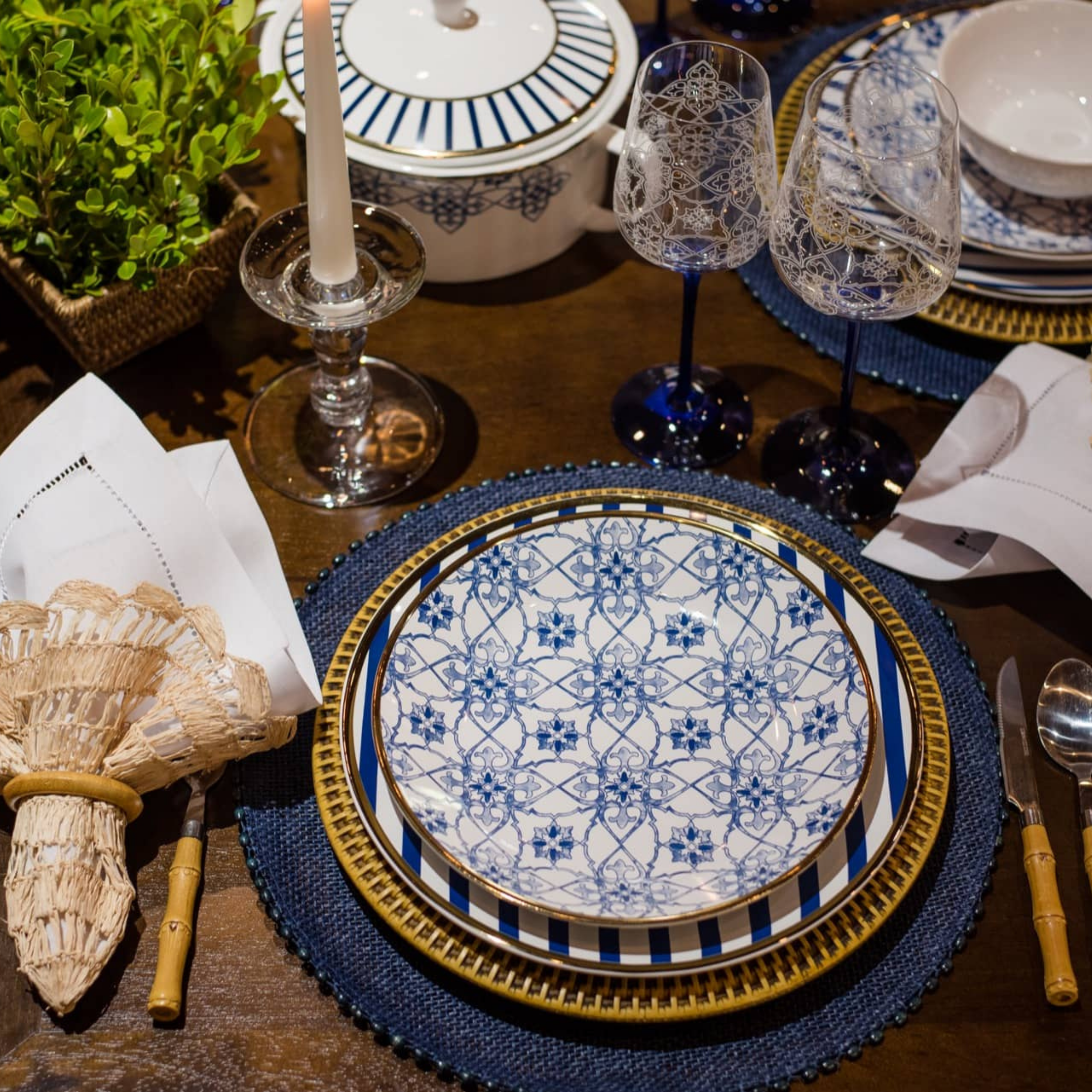 FINAL SALE - Coup Lusitana 30 Pieces Dinnerware Set Service for 6