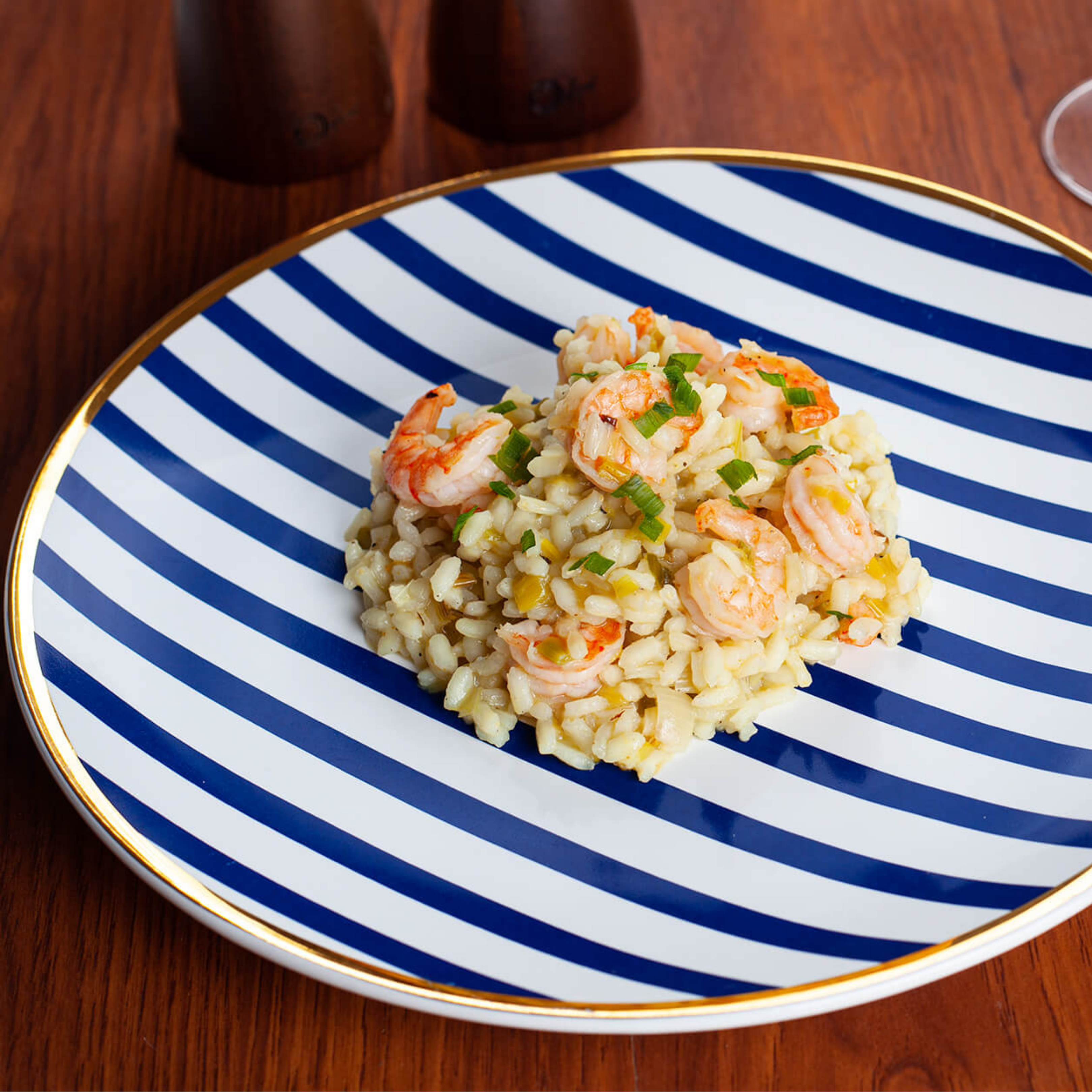 FINAL SALE - Coup Lusitana 30 Pieces Dinnerware Set Service for 6