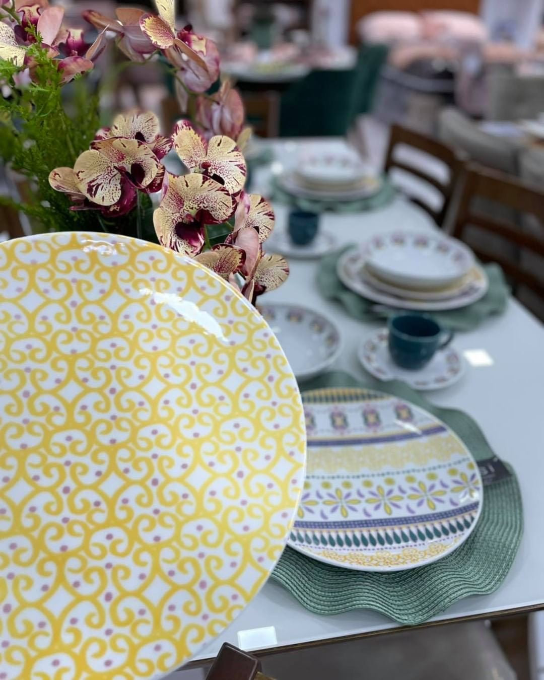 FINAL SALE - Coup Allegory 20 Pieces Dinnerware Set Service for 4