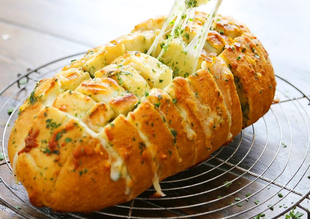 PAPABOUCHER - Garlic Bread - FINAL SALE - EXPIRED or CLOSE TO EXPIRY