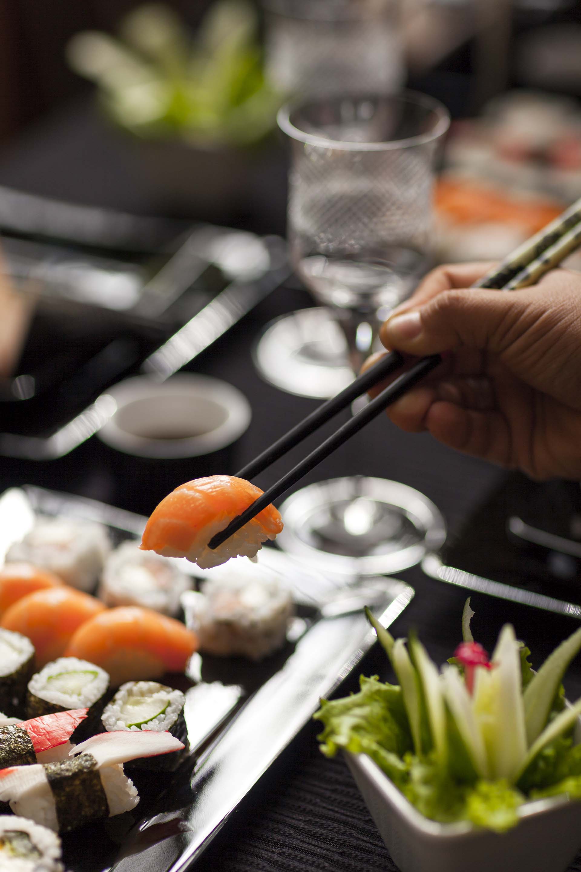 FINAL SALE - Quartier Black 20 Pieces Dinnerware Set Service for 4