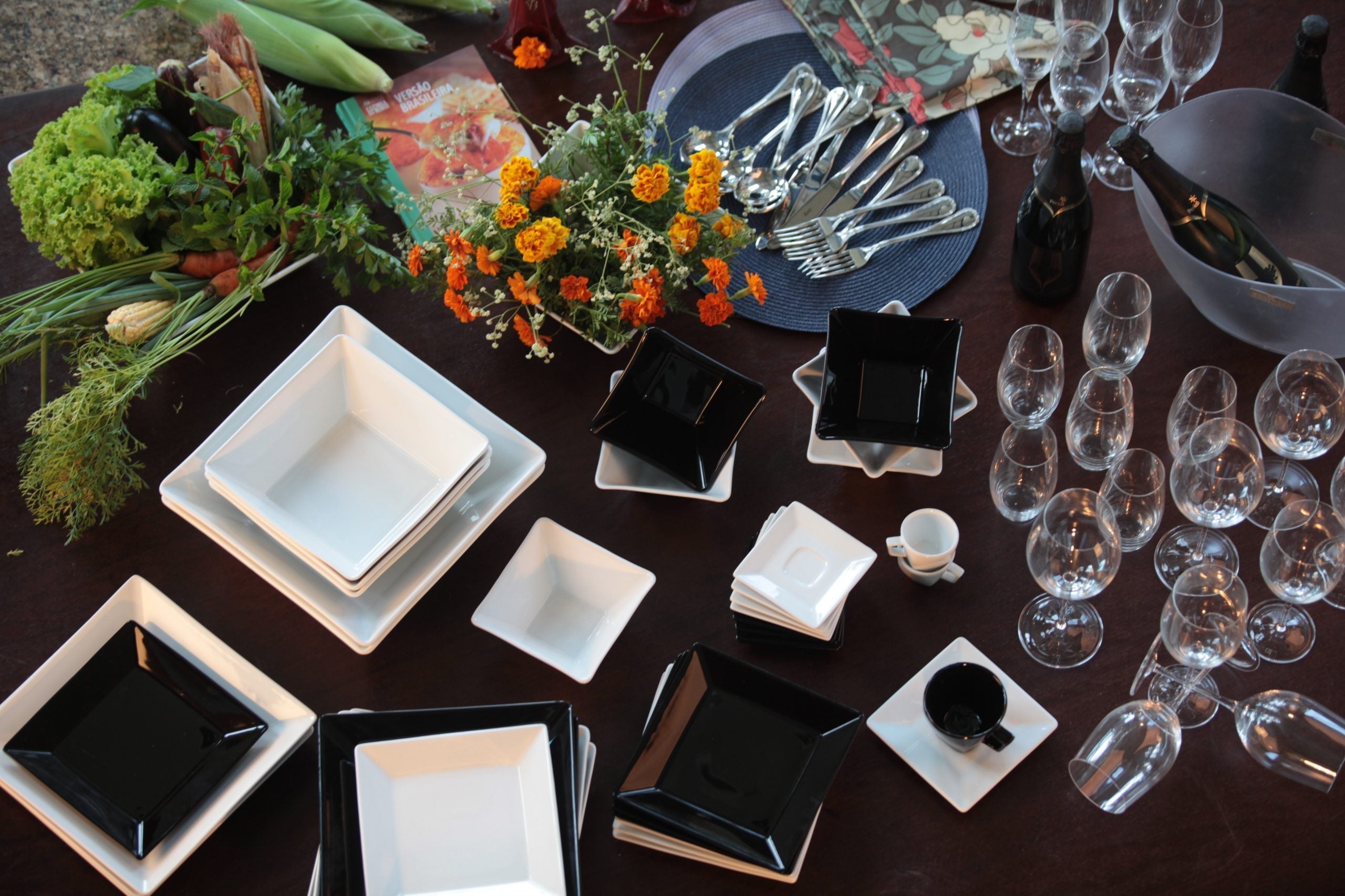 FINAL SALE - Quartier White 20 Pieces Dinnerware Set Service for 4