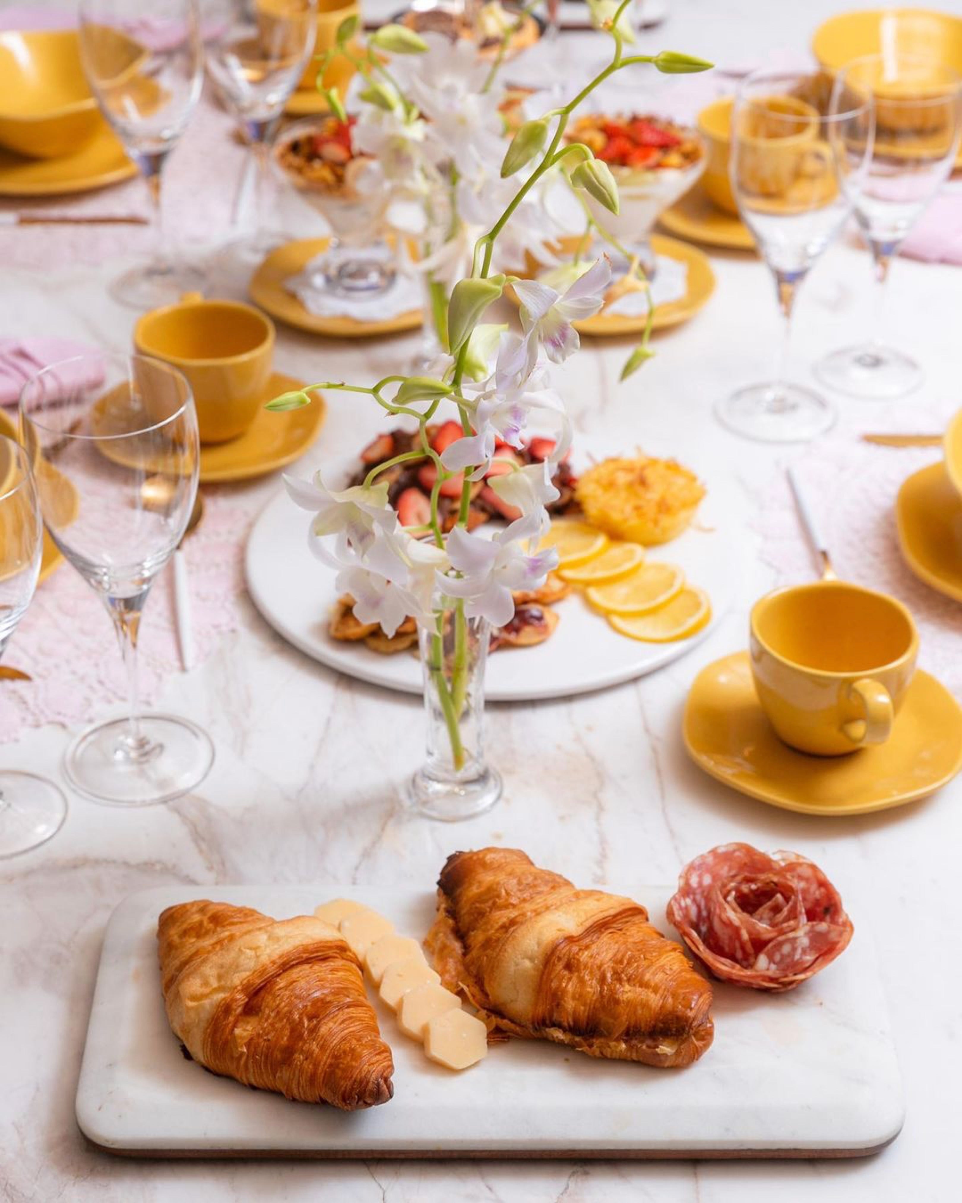 FINAL SALE - Ryo Passion Fruit 20 Pieces Dinnerware Set Service for 4