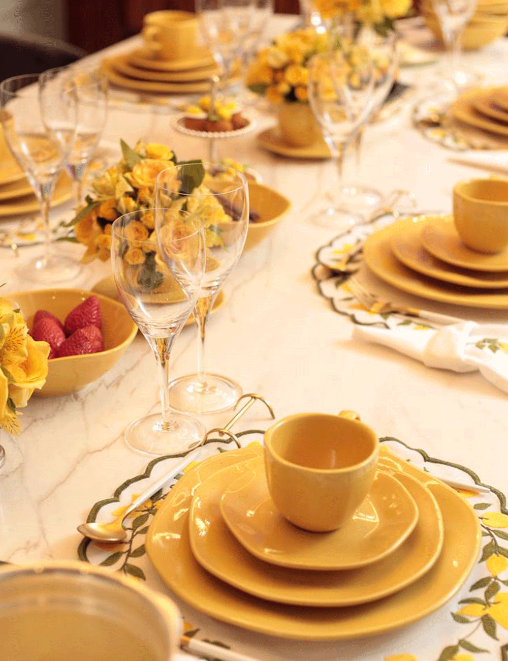 FINAL SALE - Ryo Passion Fruit 20 Pieces Dinnerware Set Service for 4