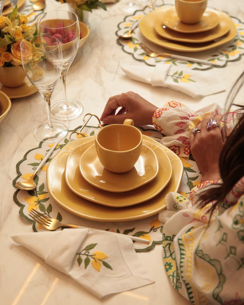 FINAL SALE - Ryo Passion Fruit 20 Pieces Dinnerware Set Service for 4