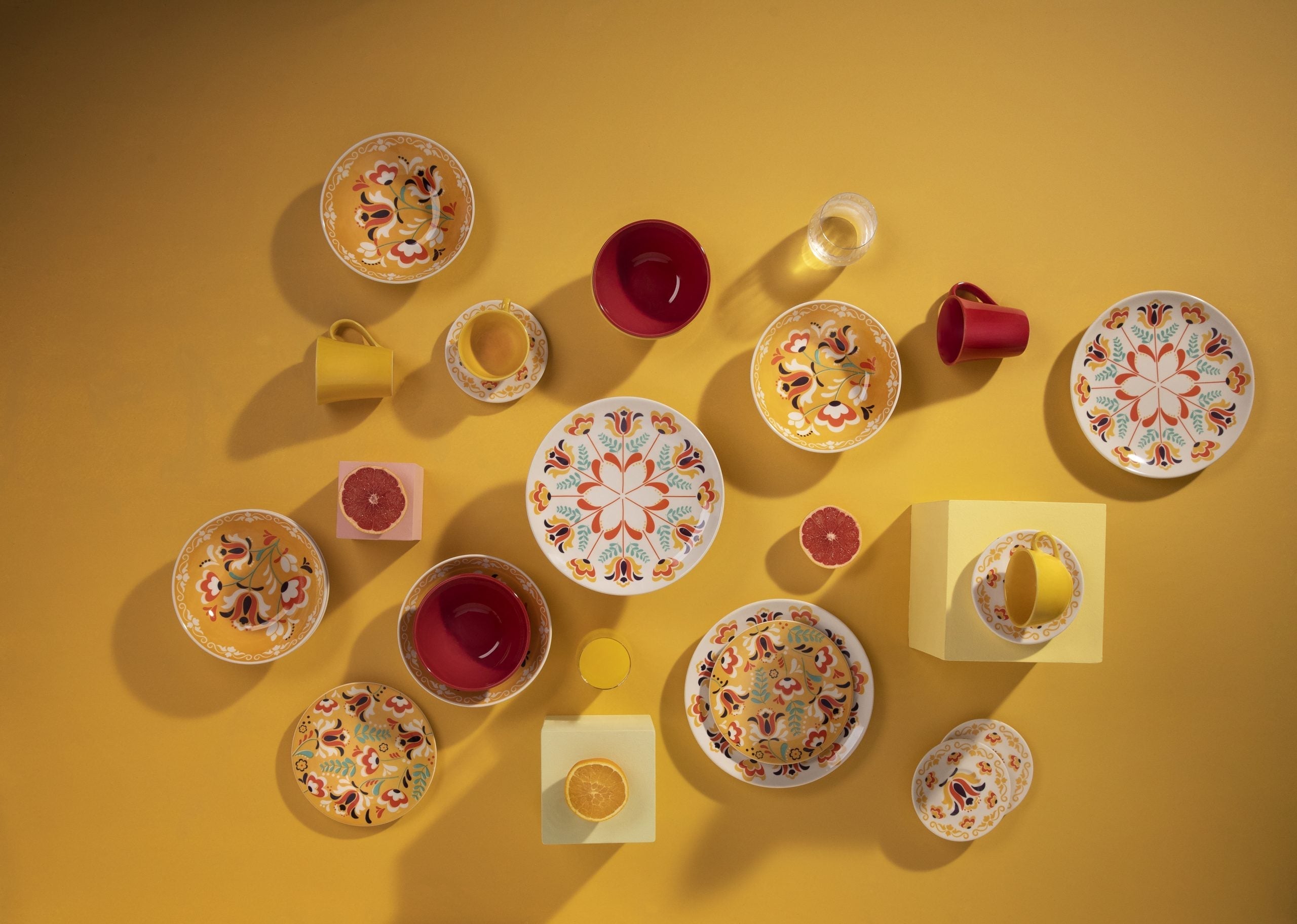 FINAL SALE - Unni Flowers 20 Pieces Dinnerware Set Service for 4