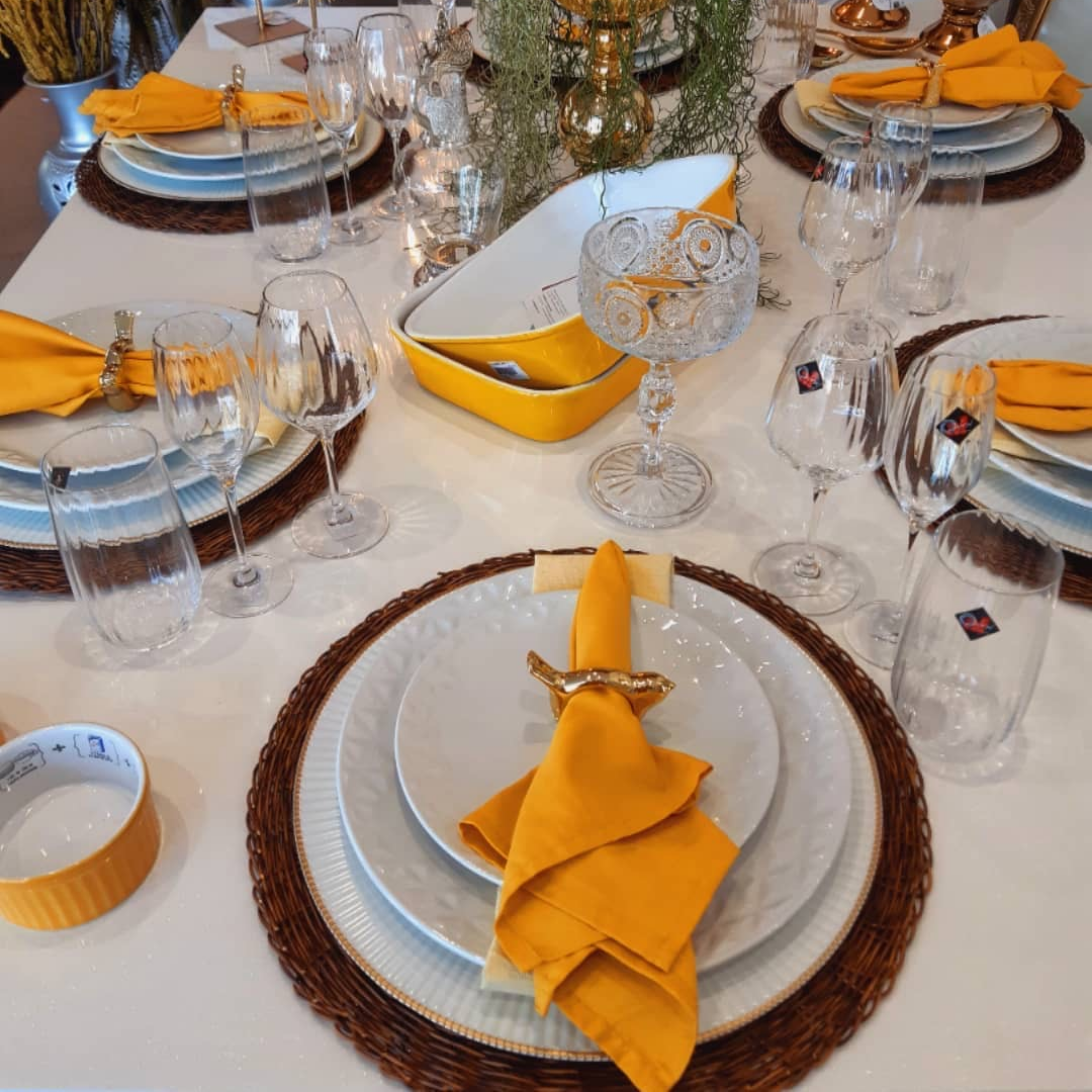 FINAL SALE - Mia Pearl 20 Pieces Dinnerware Set Service for 4