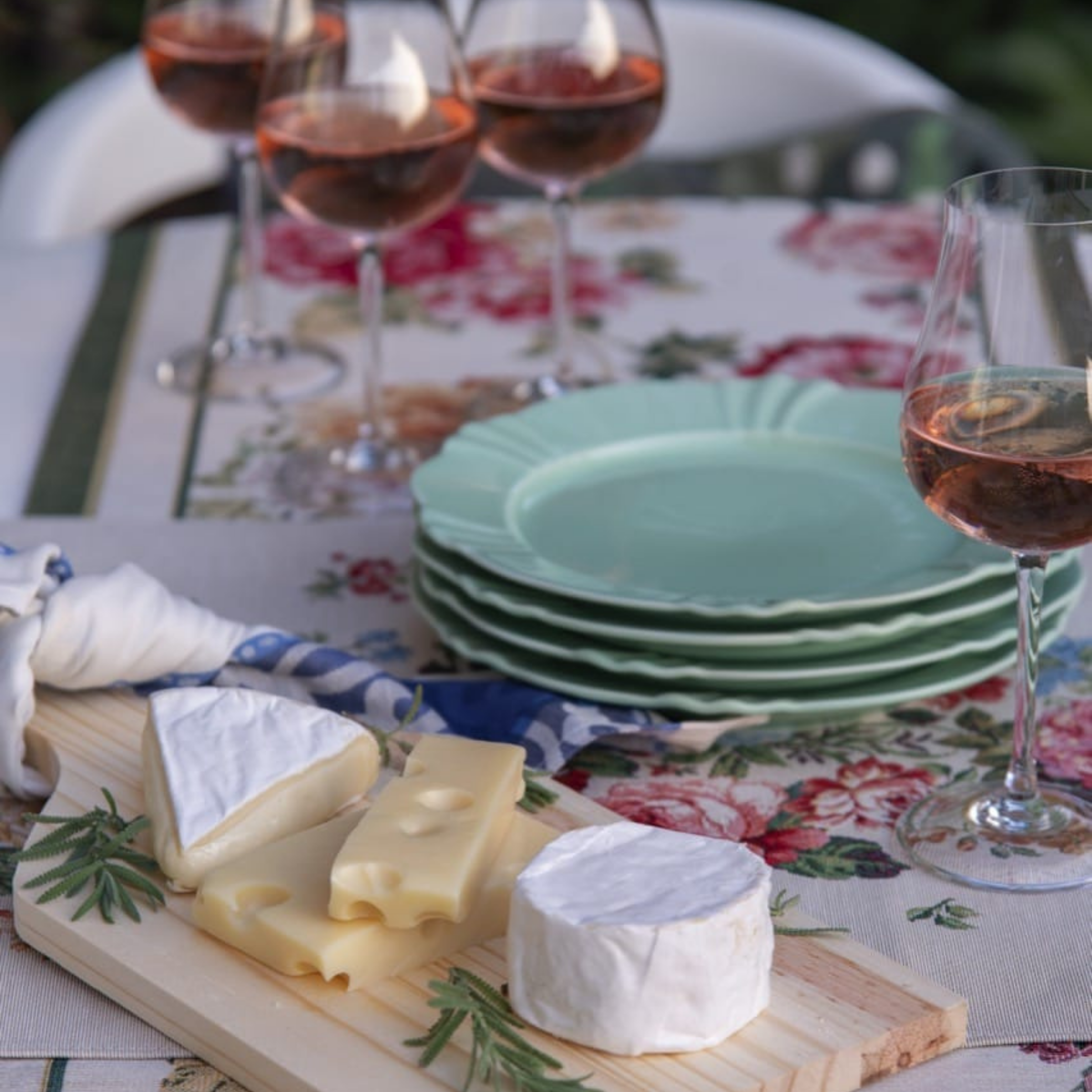 FINAL SALE - Soleil Valley 20 Pieces Dinnerware Set Service for 4