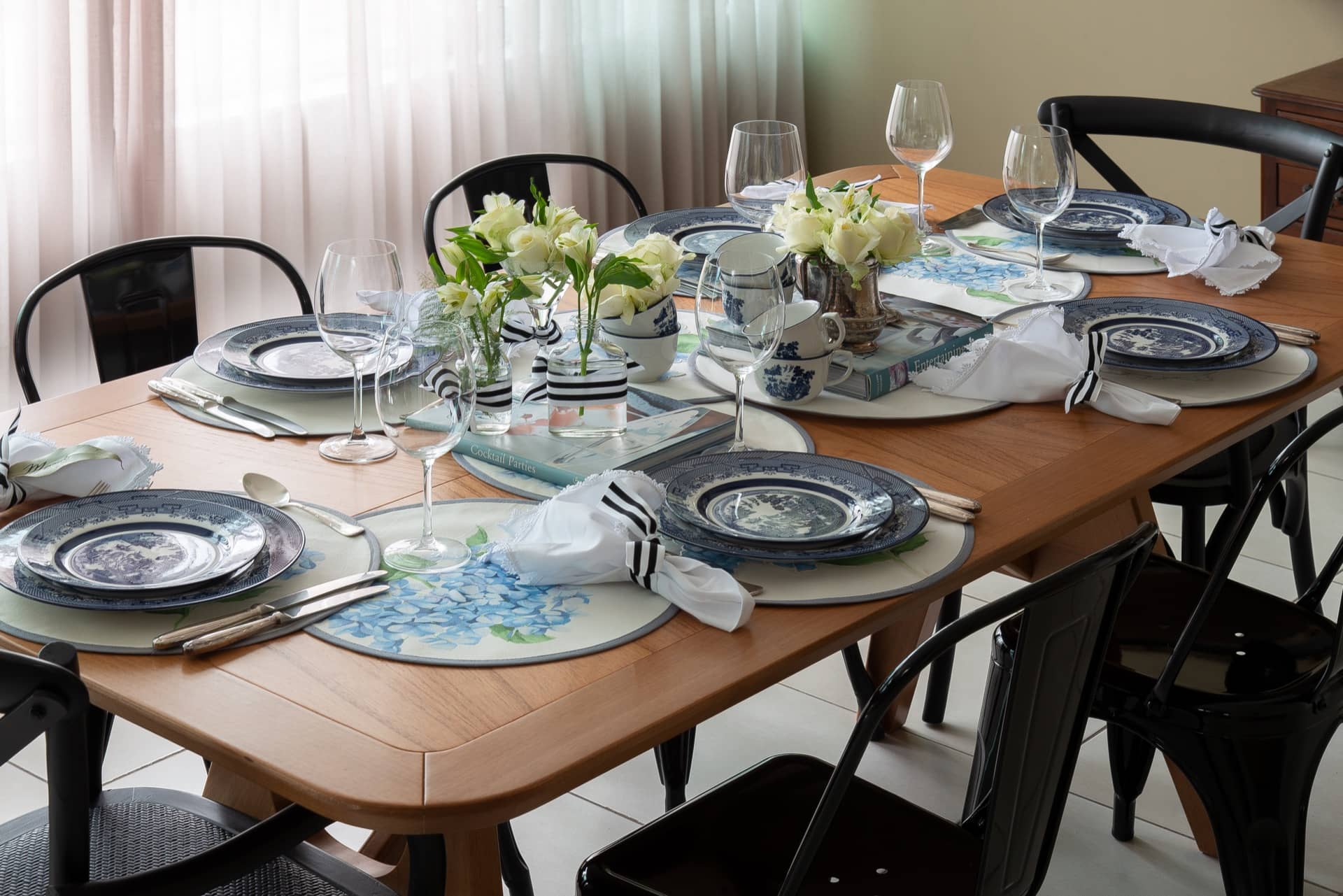 FINAL SALE - Flamingo Blue Willow 30 Pieces Dinnerware Set Service for 6