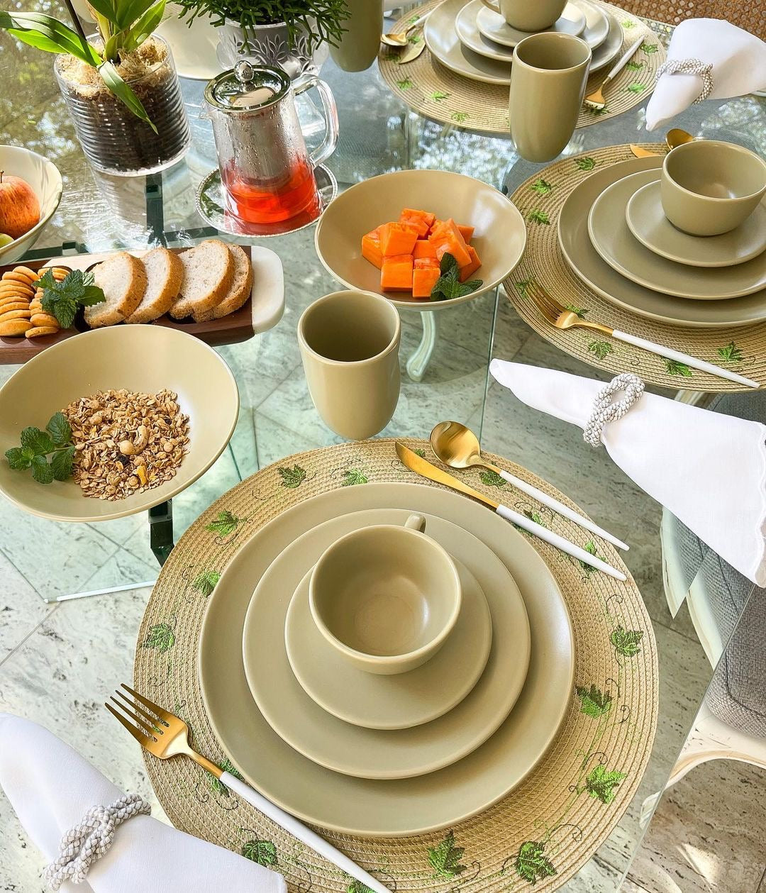 Unni Olive 20 Pieces Dinnerware Set Service for 4 - Satin Effect