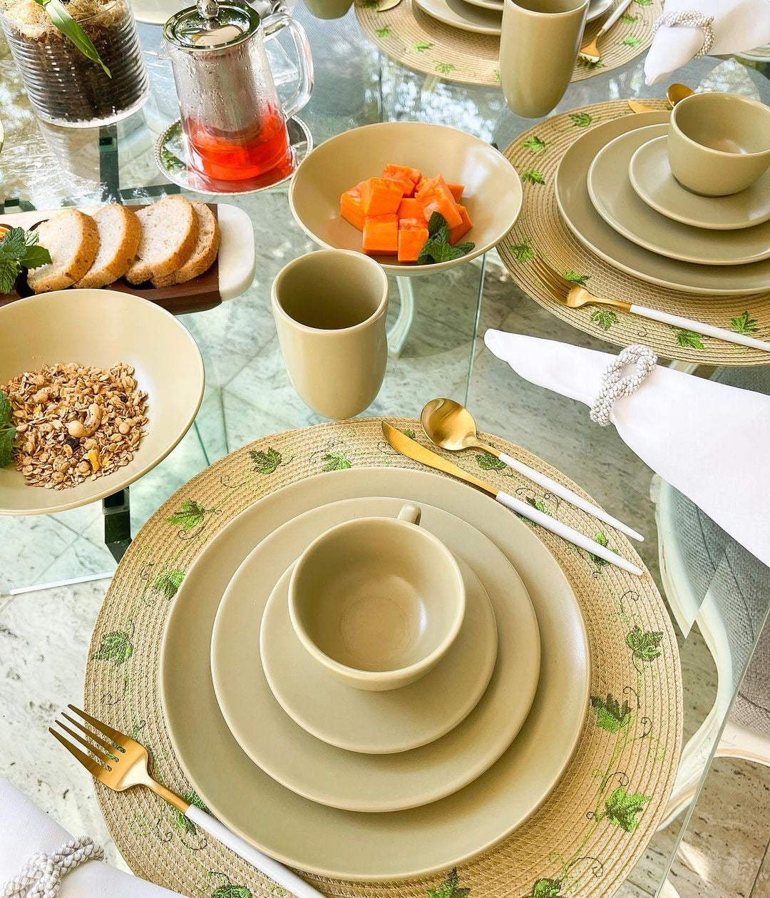Unni Olive 20 Pieces Dinnerware Set Service for 4 - Satin Effect