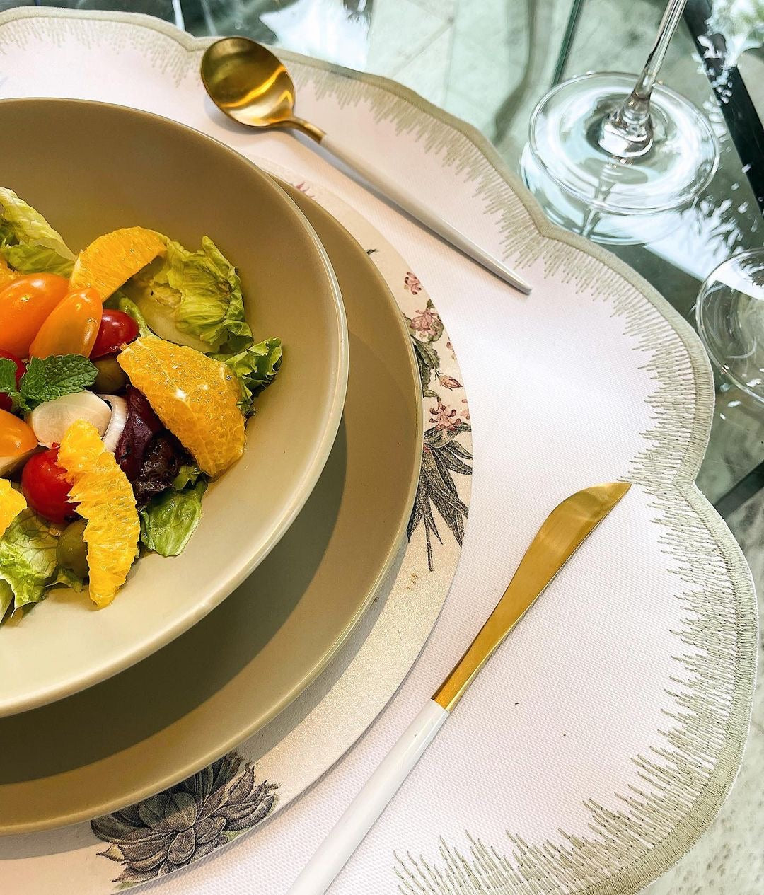 Unni Olive 20 Pieces Dinnerware Set Service for 4 - Satin Effect