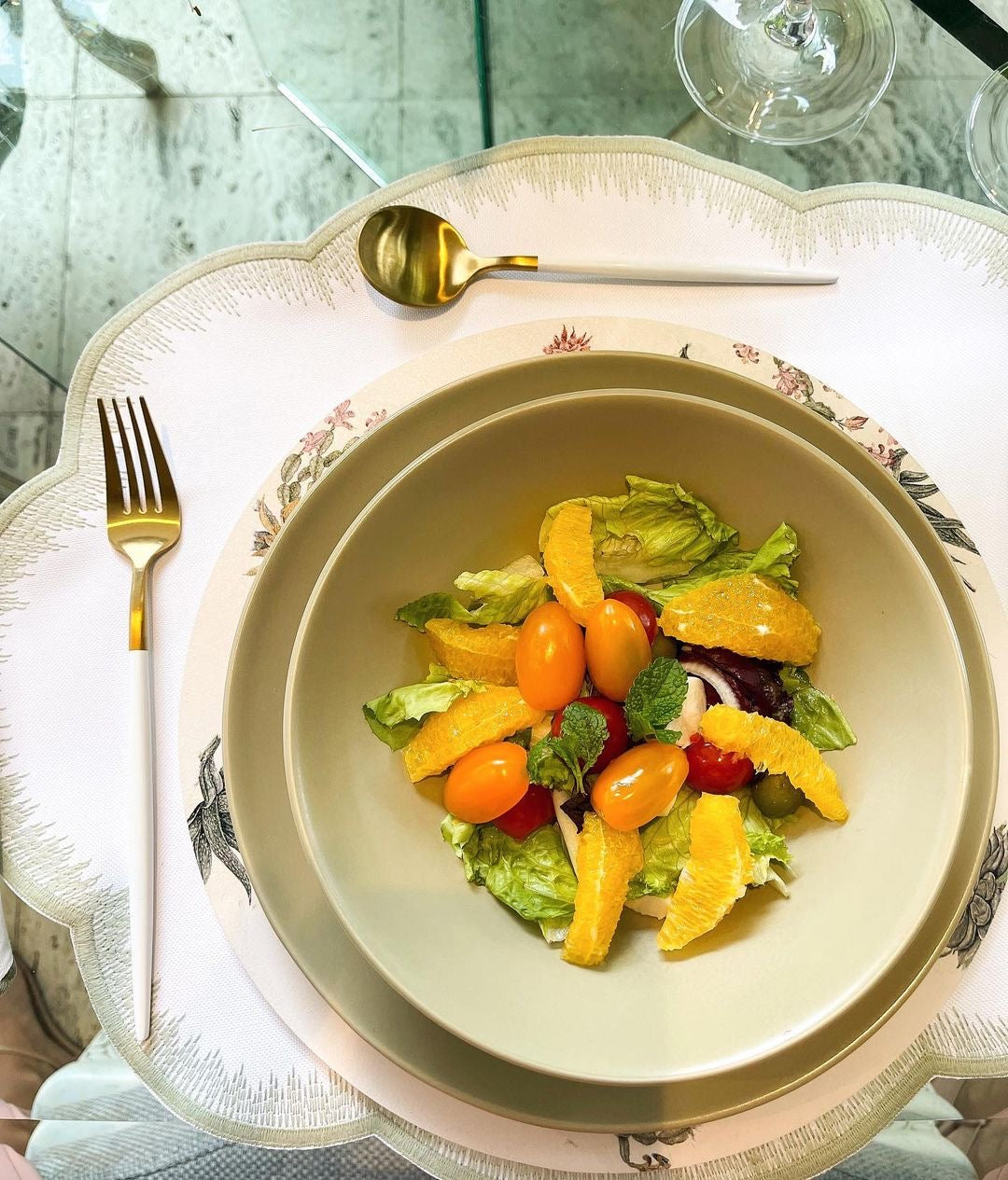 Unni Olive 20 Pieces Dinnerware Set Service for 4 - Satin Effect