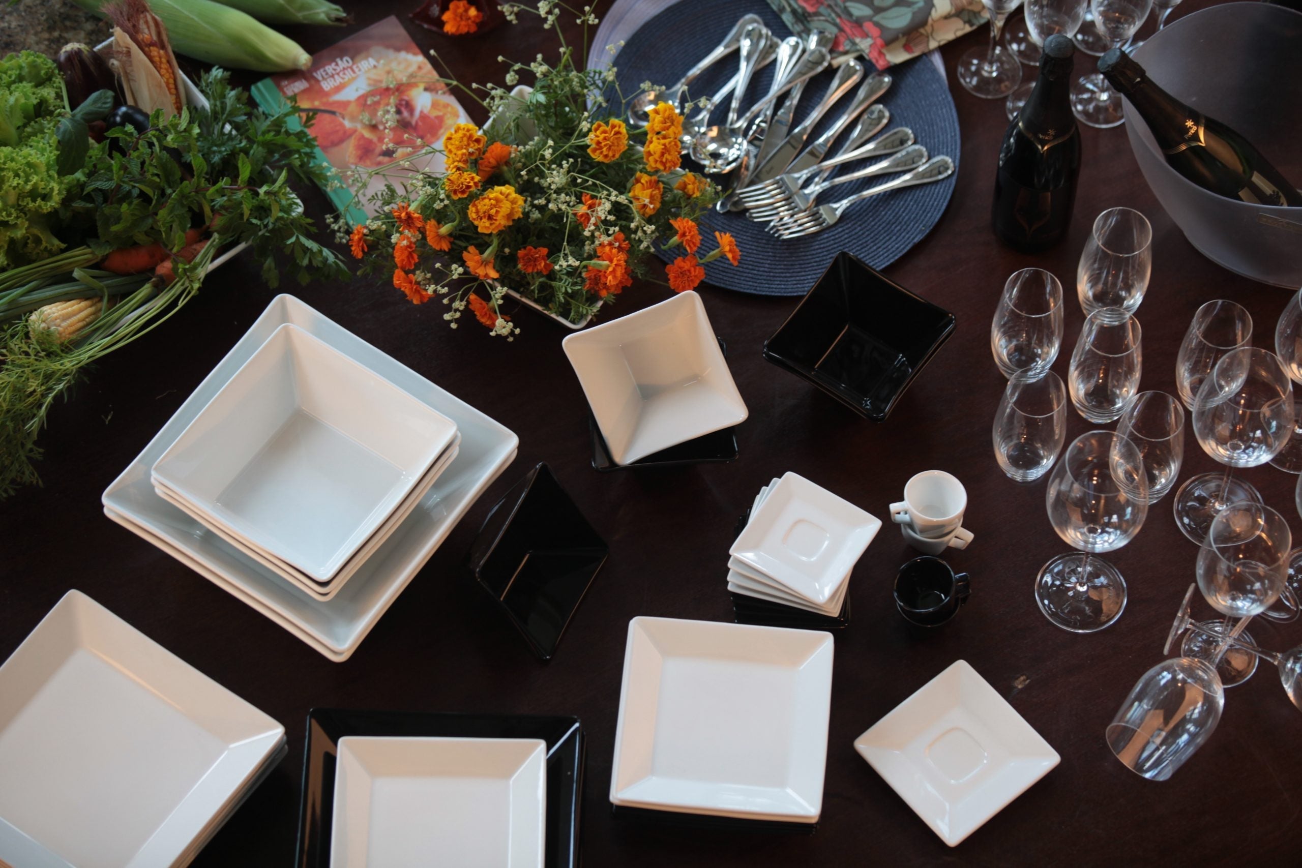 FINAL SALE - Quartier White 20 Pieces Dinnerware Set Service for 4